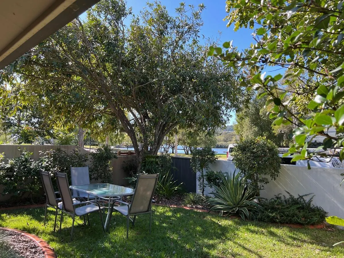 Nautilus Noosa Resort Noosaville 3*,