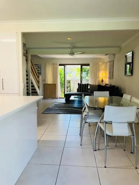 Nautilus Noosa Resort Noosaville 3*,